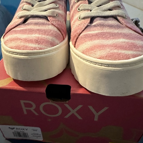 Roxy Multicolor Platform Sneakers size 7 NEW - Picture 5 of 9